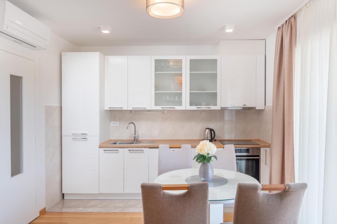 Solu Apartment Проманья Экстерьер фото