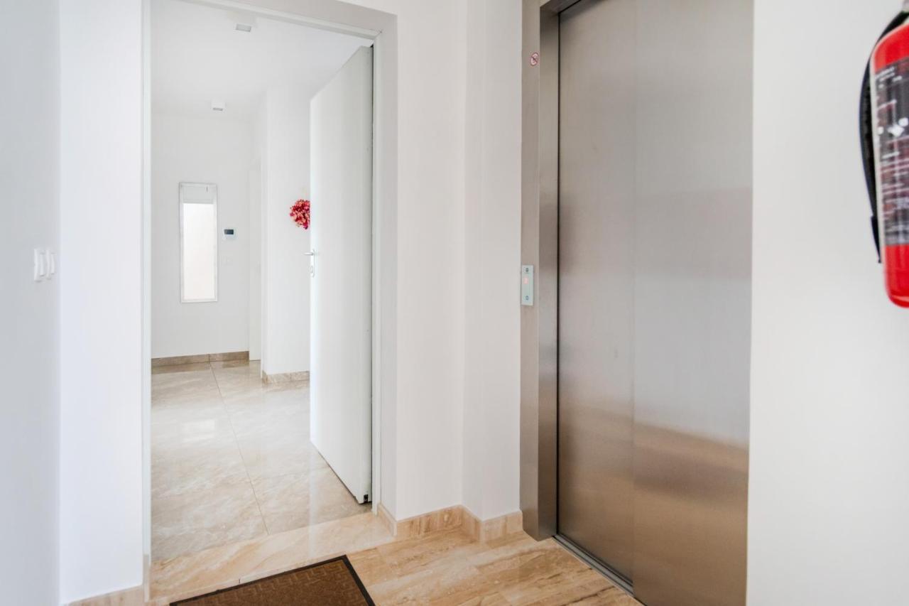 Solu Apartment Проманья Экстерьер фото